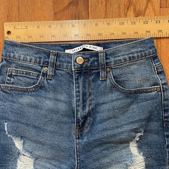 Celebrity Pink Woman’s junior Size 1 Blue Jeans Shorts Cut Offs NWT 99% cotton - Picture 5 of 10